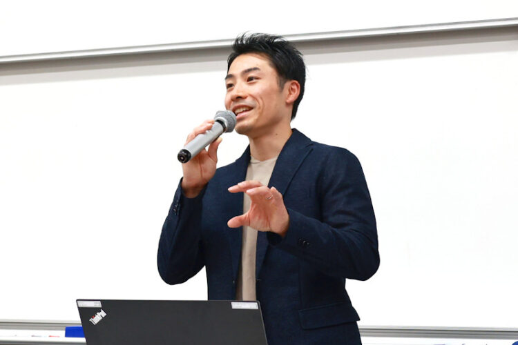 オリンピック体操コーチから学ぶマネジメント　経営学部で「金メダル奪還への軌跡」をテーマにゲスト講座