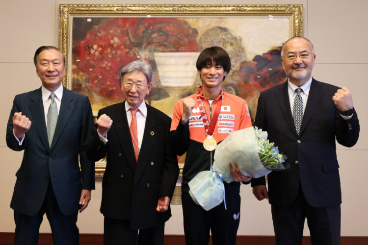 戸上隼輔選手が世界卓球2025の金メダル獲得を報告――ドイツでの生活とロス五輪への意気込みを語る