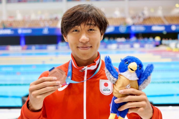 渡邉裕太選手がFISU競泳男子200ｍ個人メドレーで銅メダルを獲得｜体育会水泳部
