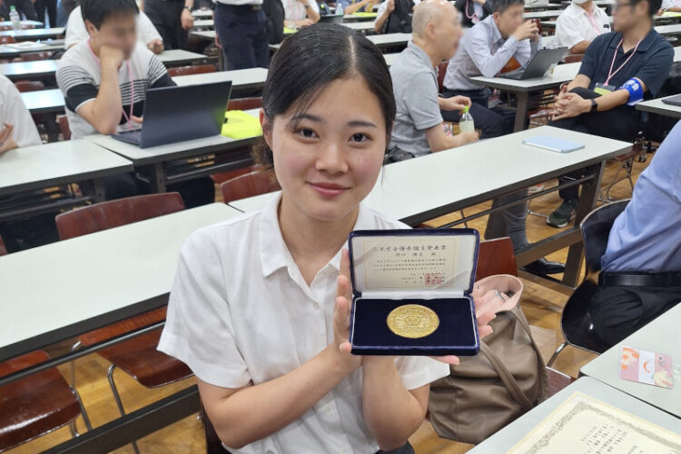 【先端数理科学研究科