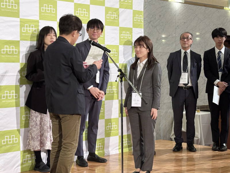 【商学部】丸山実花さん、加藤拓巳准教授が日本マーケティング学会カンファレンス2025にてベストオーラルペーパー賞を受賞