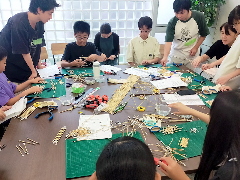 小中学生対象「夏休み科学教室」を開催│理工学部