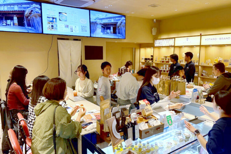 福井県南越前町の魅力を首都圏へ発信「つるし柿ワークショップ」を都内で開催｜政治経済学部・奥山ゼミ