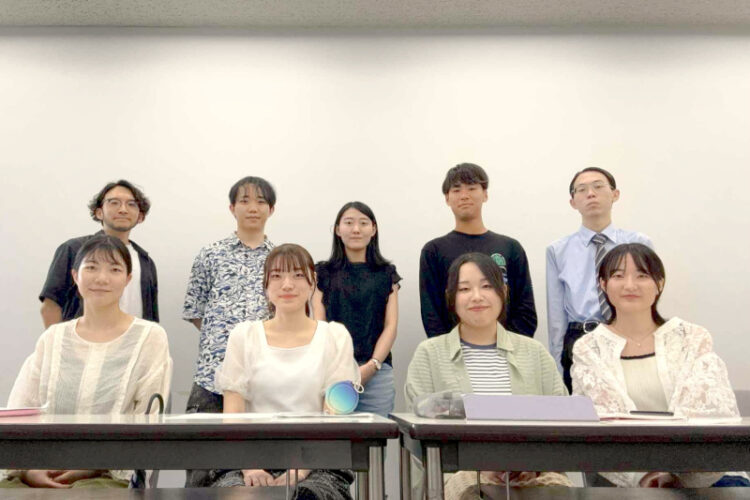 フランス語圏文学を視覚化のプロセスを通し、多角的に楽しく学ぶ｜文学部・渡辺惟央ゼミ