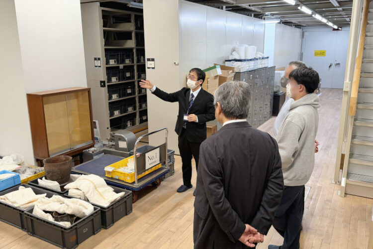 寄付者特別イベント「収蔵庫バックヤードツアー」を開催｜博物館