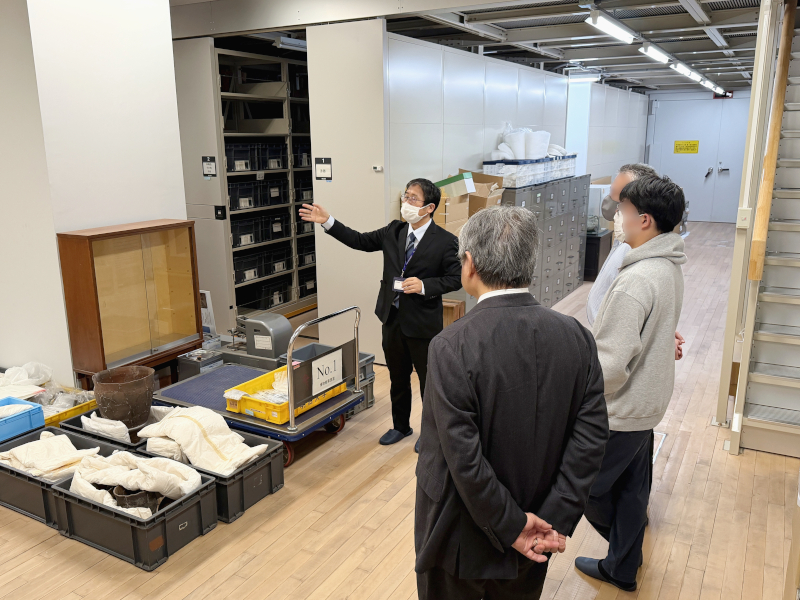 寄付者特別イベント「収蔵庫バックヤードツアー」を開催｜博物館