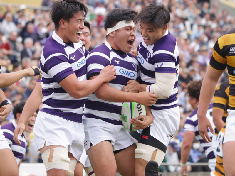 重戦車を操る紫紺の柱｜ラグビー部