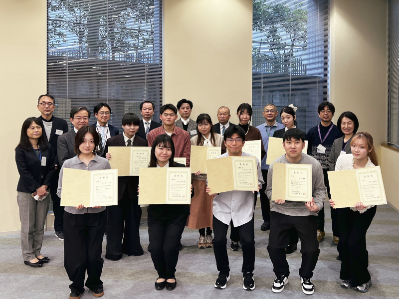 第15回「図書館書評コンテスト」を開催――最優秀賞に大野直心音さん