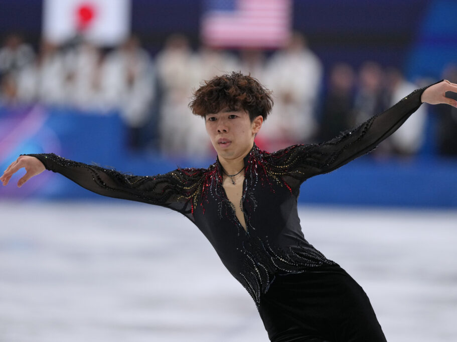 佐藤駿選手がフィギュアスケート団体で銀メダル獲得に貢献――五輪初出場で男子FS自己ベスト更新の快挙｜体育会スケート部