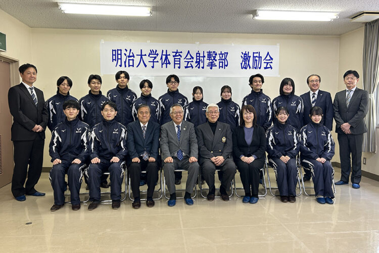 大分合同新聞朝刊に射撃部由布合宿激励会の記事が掲載されました